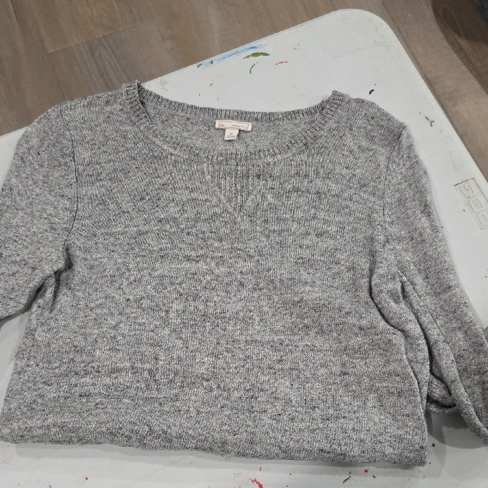 GAP Heather Gray Women's Crew Neck Sweater